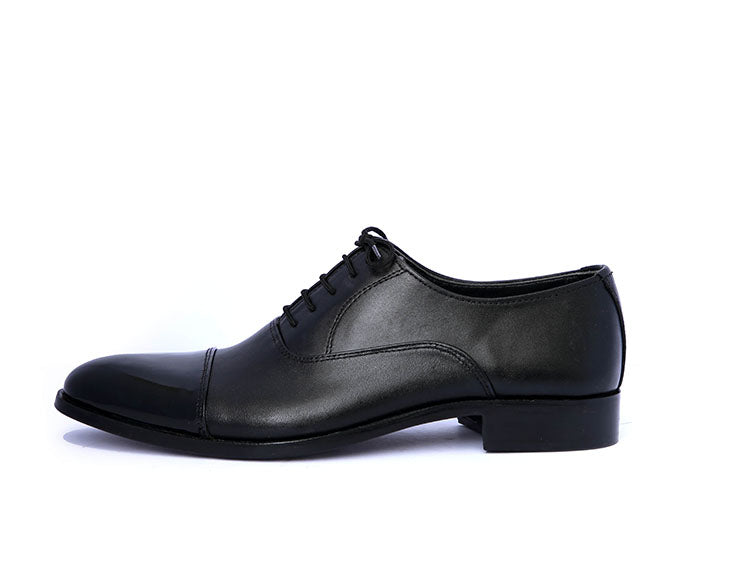 Oxford with patent Toe